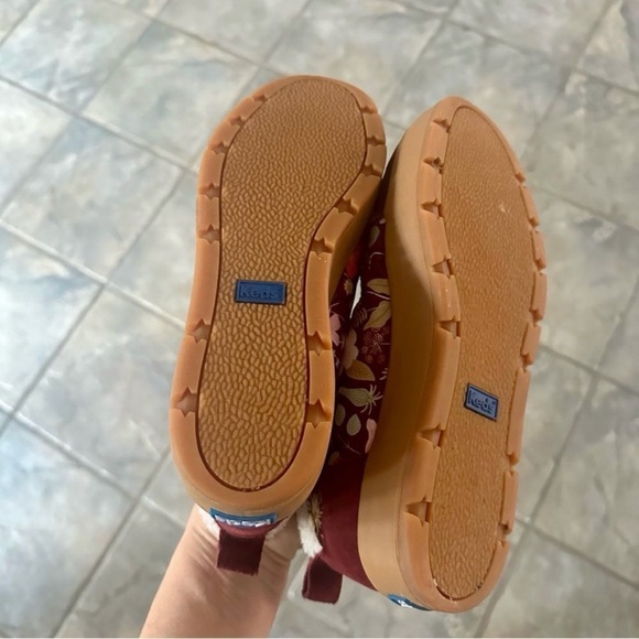 Keds Burgundy Floral High-Top Sneakers. - Picture 7 of 9